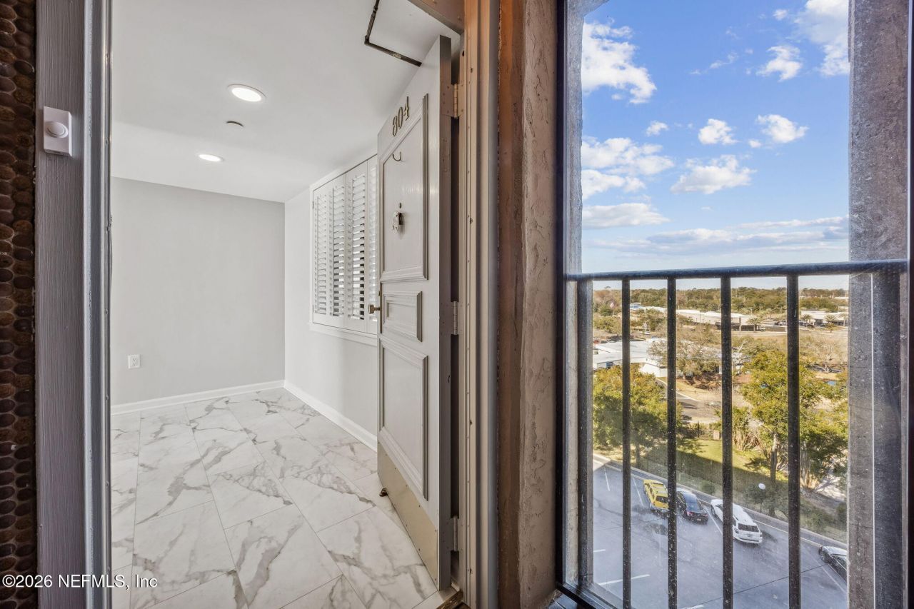 4401 Lakeside Drive, Unit 804, Jacksonville, FL 32210 Photo