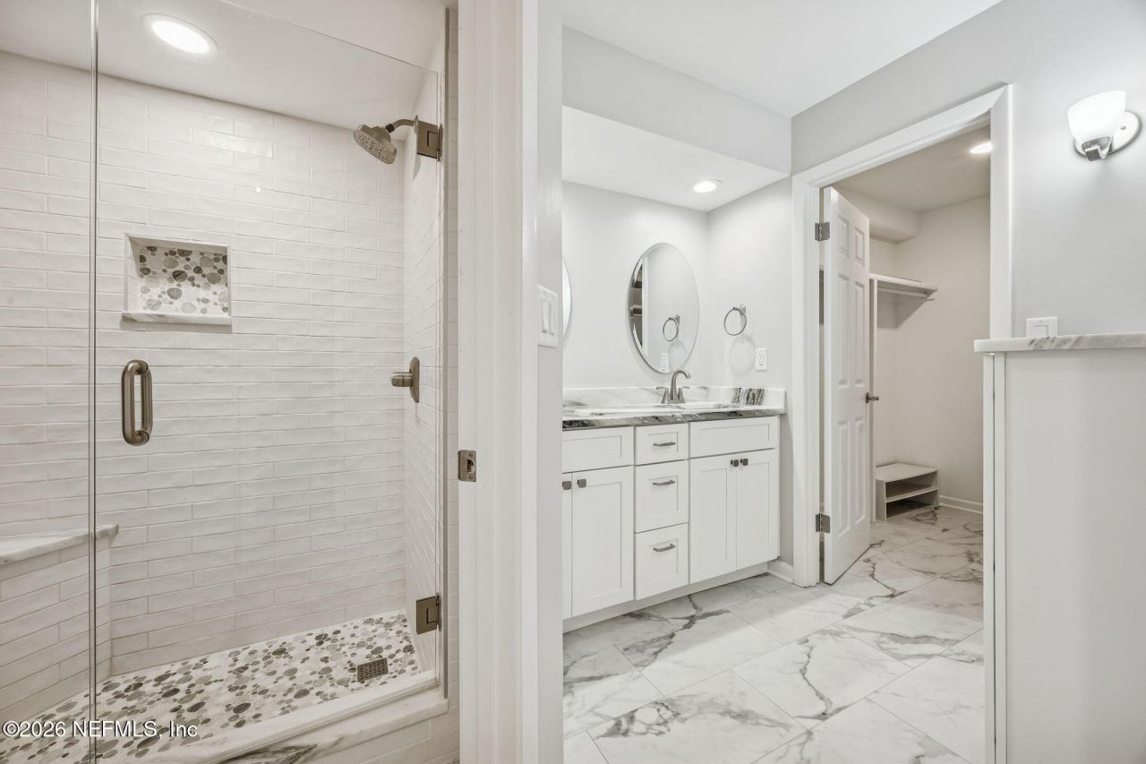 4401 Lakeside Drive, Unit 804, Jacksonville, FL 32210 Photo