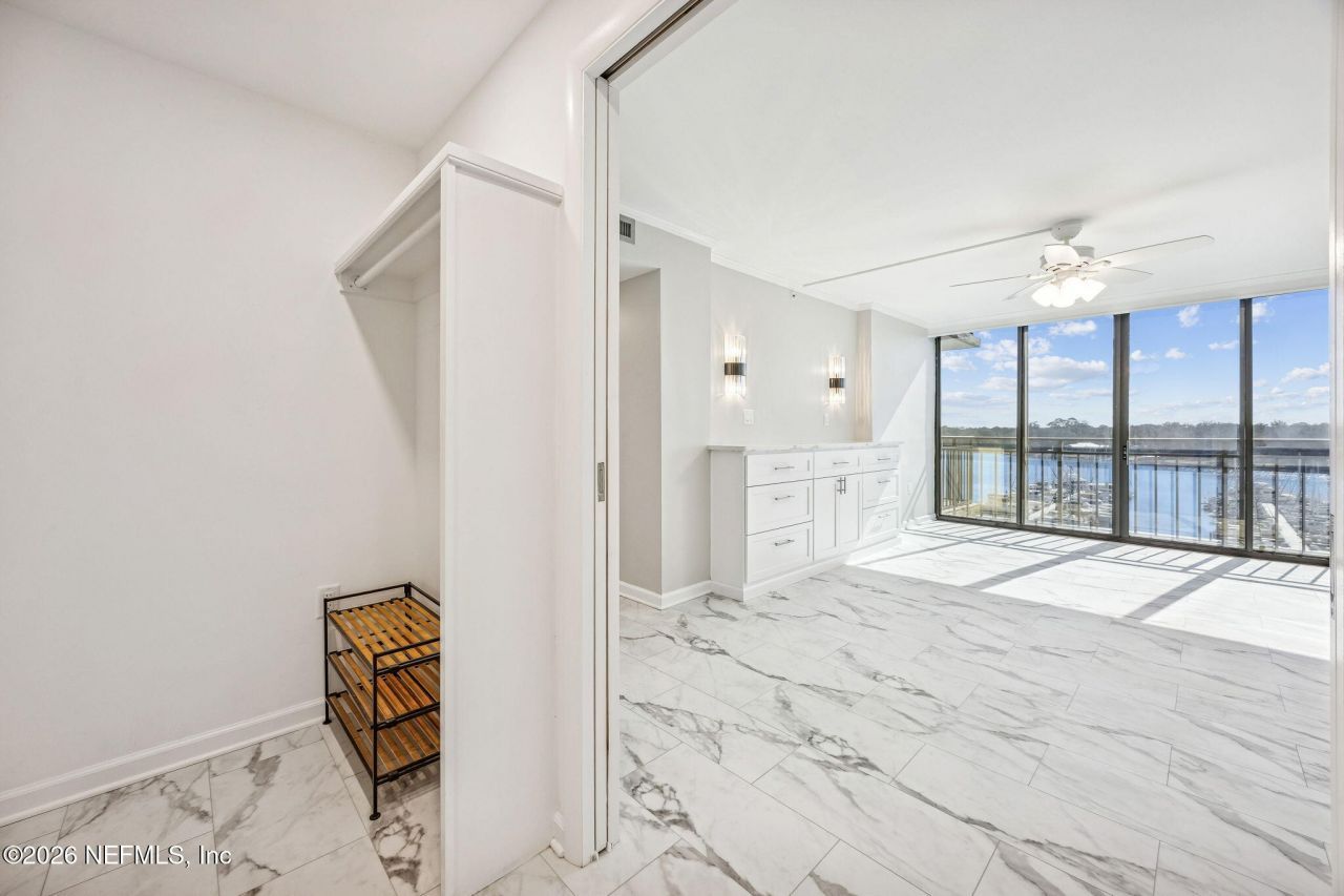 4401 Lakeside Drive, Unit 804, Jacksonville, FL 32210 Photo