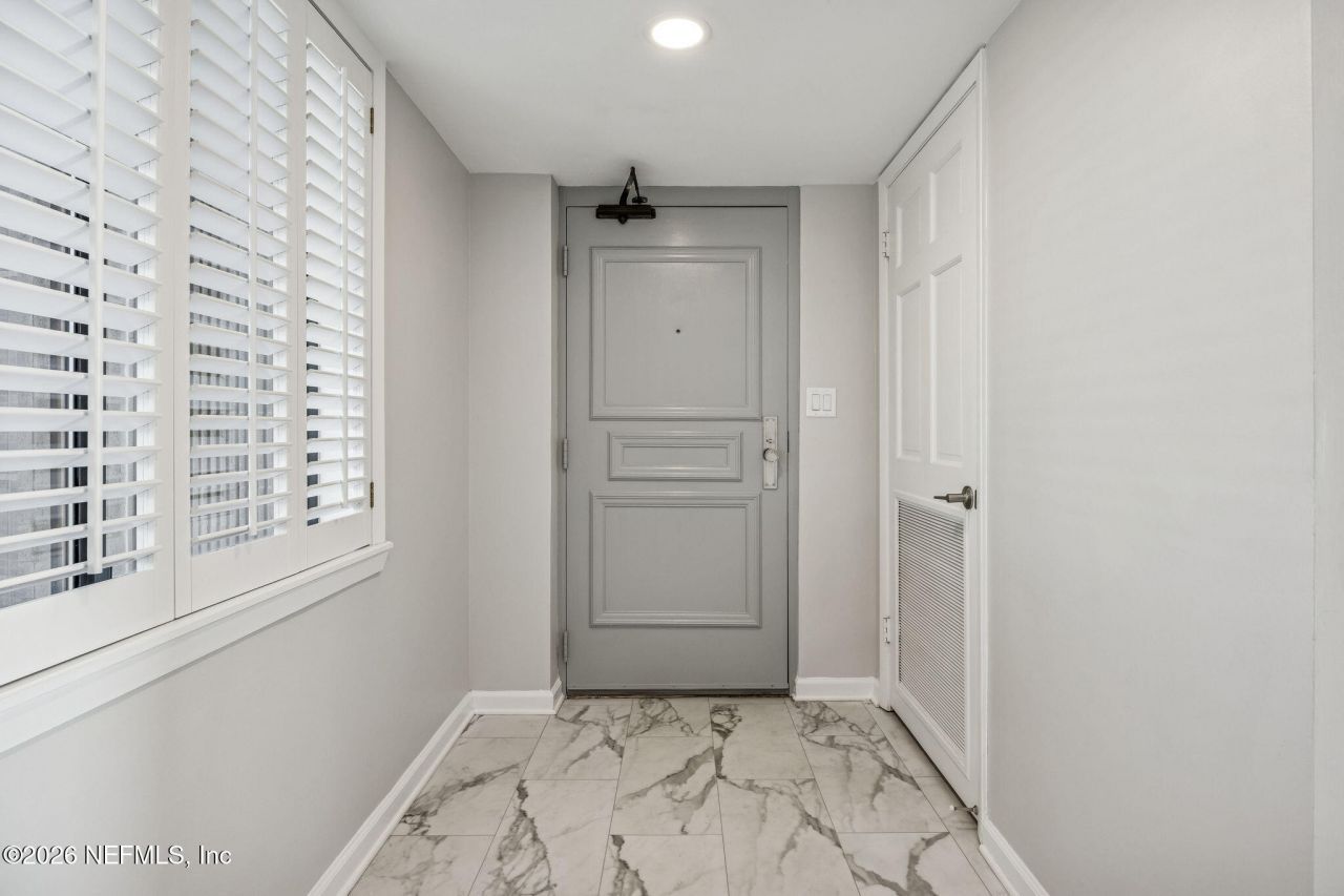 4401 Lakeside Drive, Unit 804, Jacksonville, FL 32210 Photo