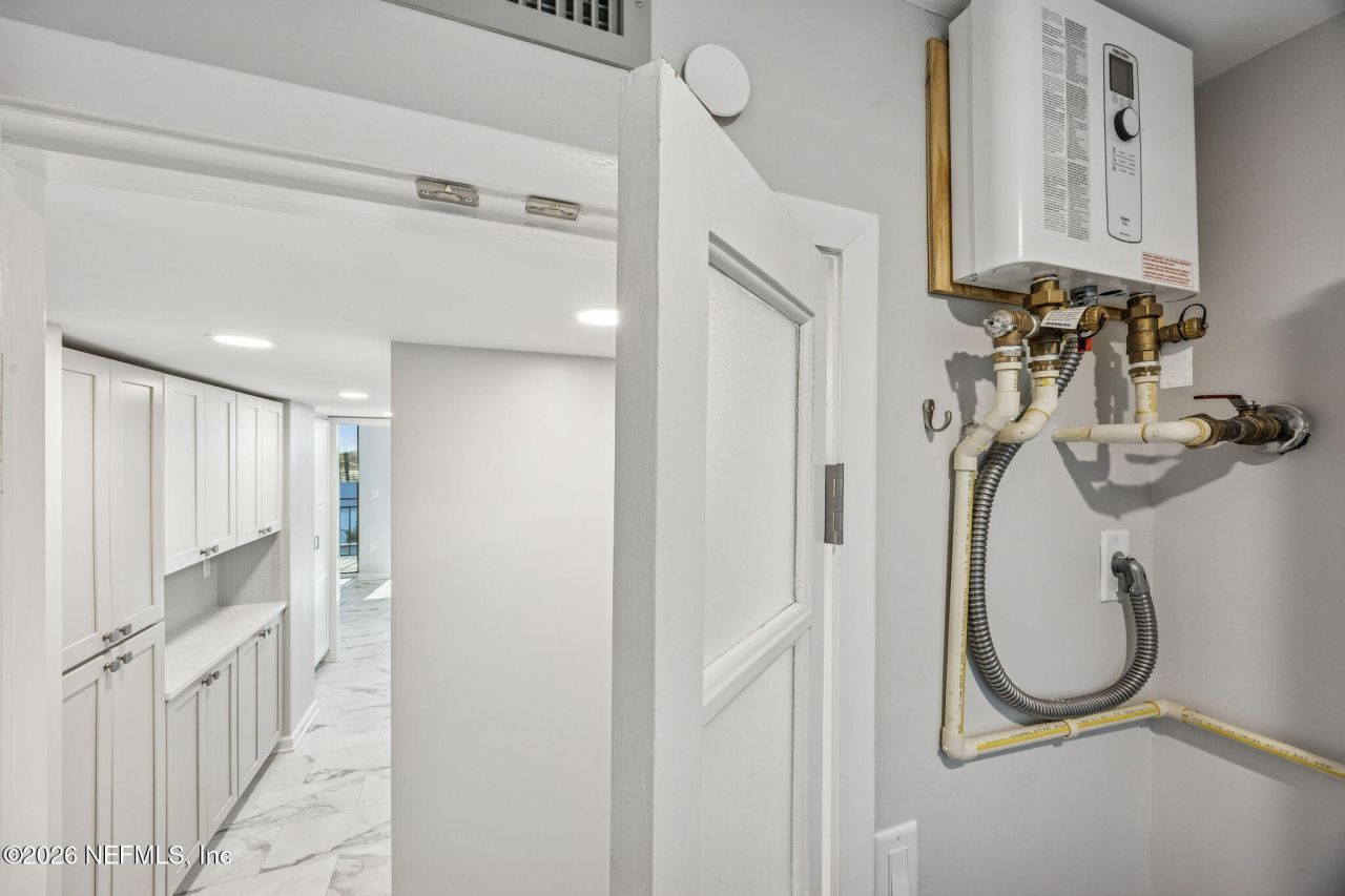 4401 Lakeside Drive, Unit 804, Jacksonville, FL 32210 Photo