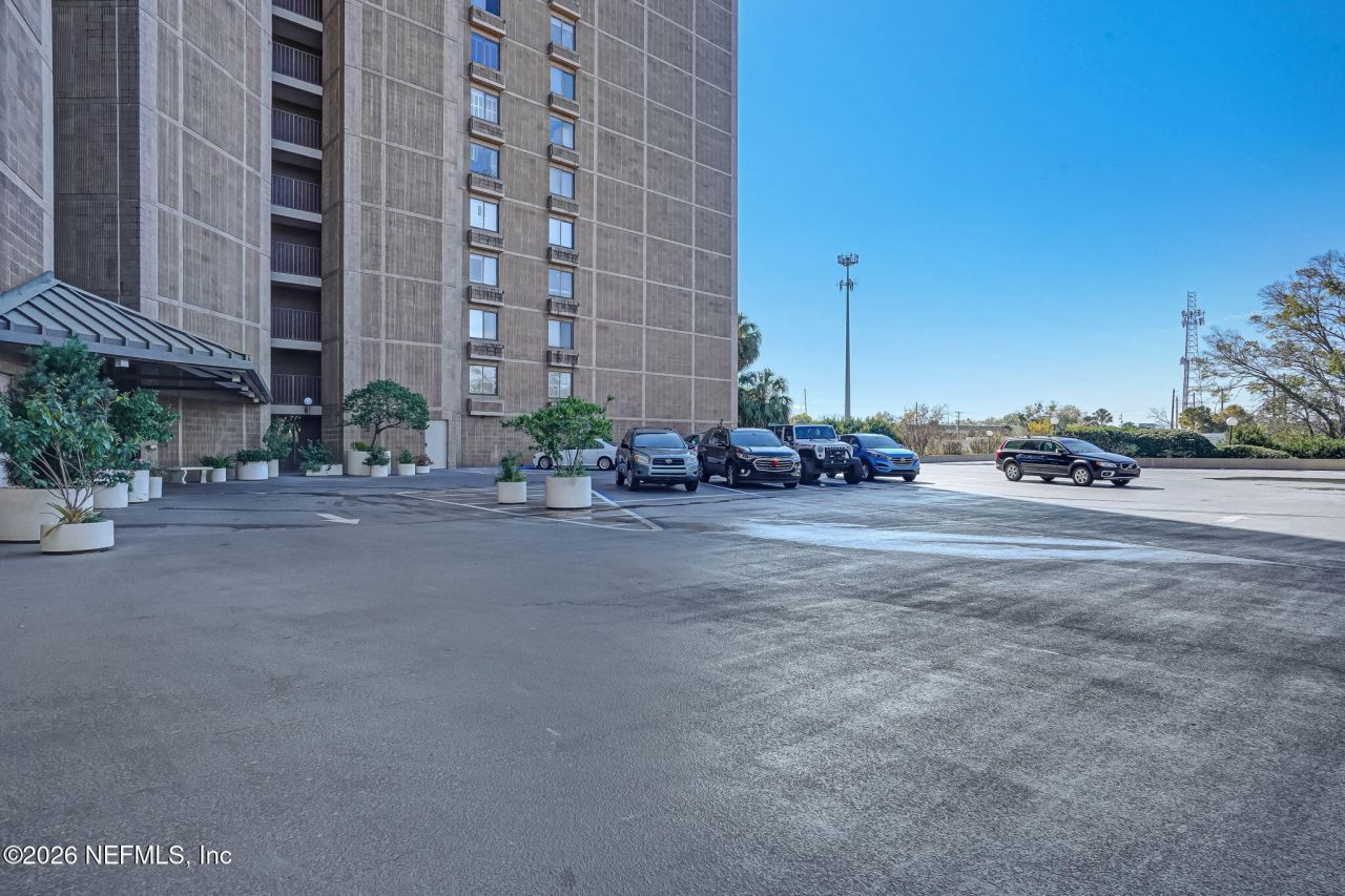 4401 Lakeside Drive, Unit 804, Jacksonville, FL 32210 Photo