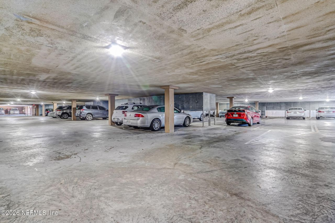 4401 Lakeside Drive, Unit 804, Jacksonville, FL 32210 Photo