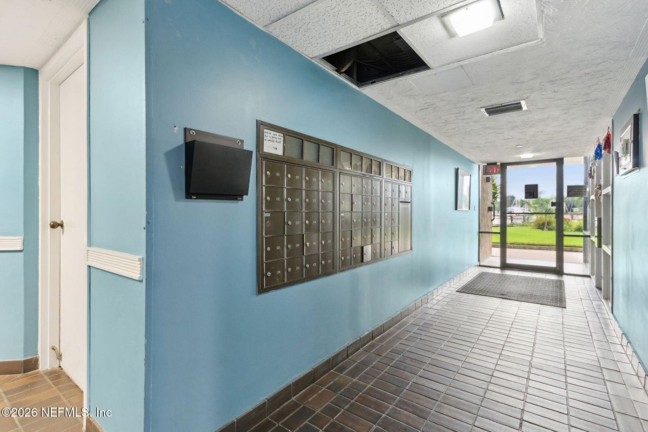 4401 Lakeside Drive, Unit 804, Jacksonville, FL 32210 Photo