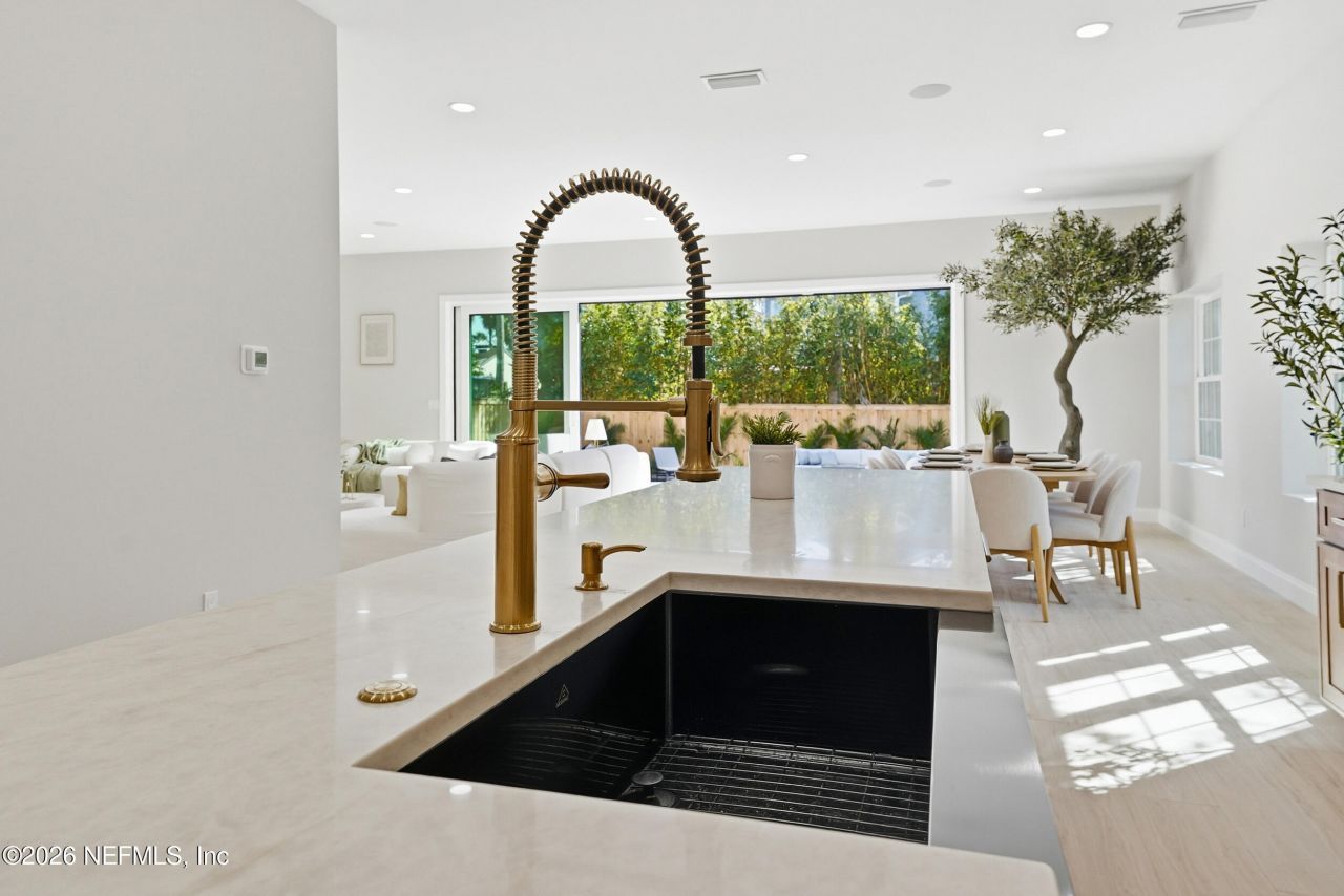 354 11th Street, Atlantic Beach, FL 32233 Photo