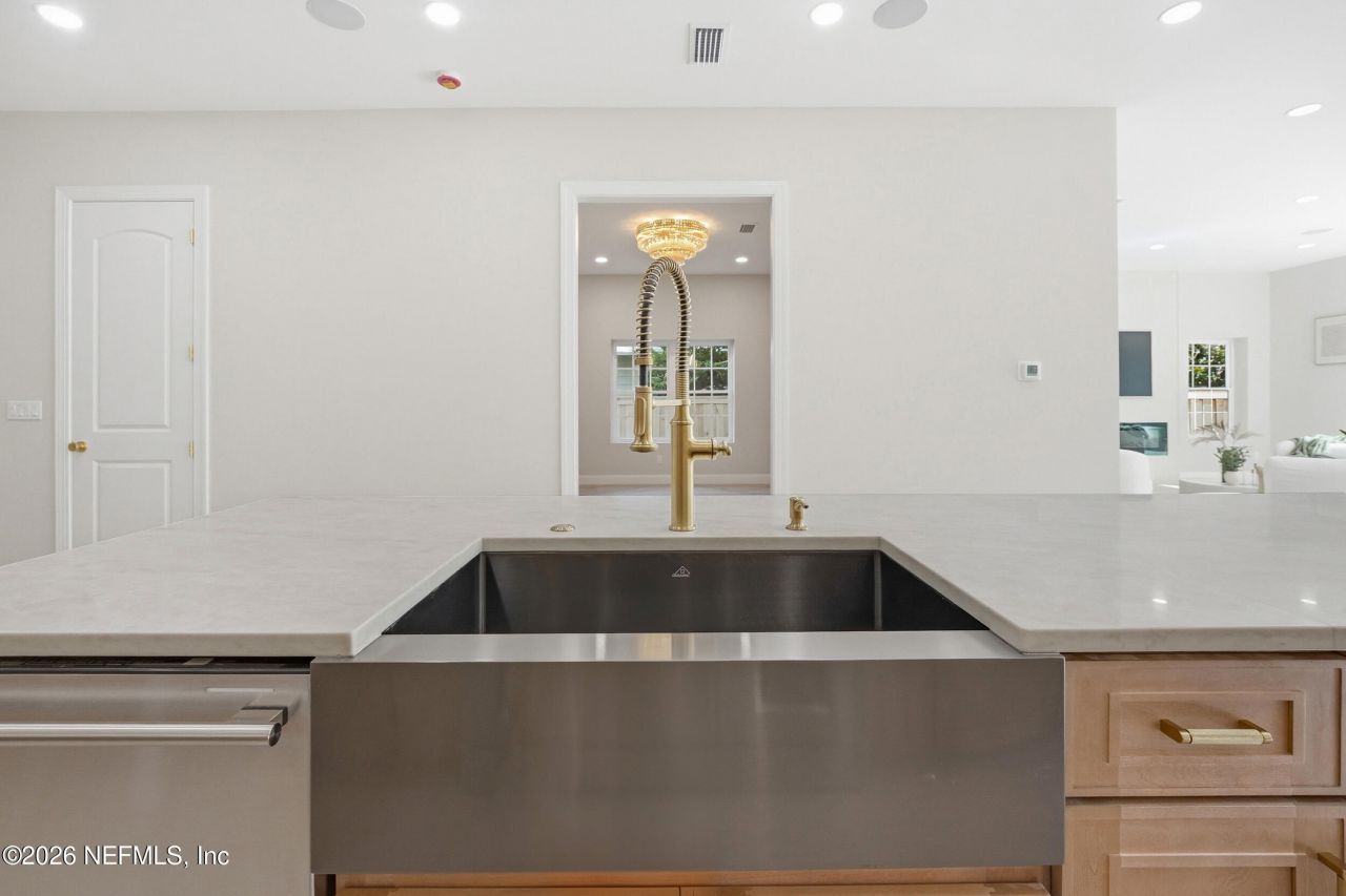 354 11th Street, Atlantic Beach, FL 32233 Photo