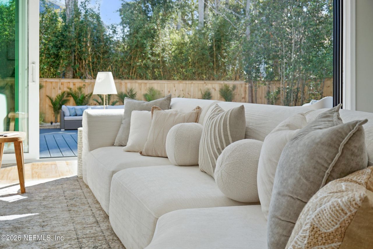 354 11th Street, Atlantic Beach, FL 32233 Photo