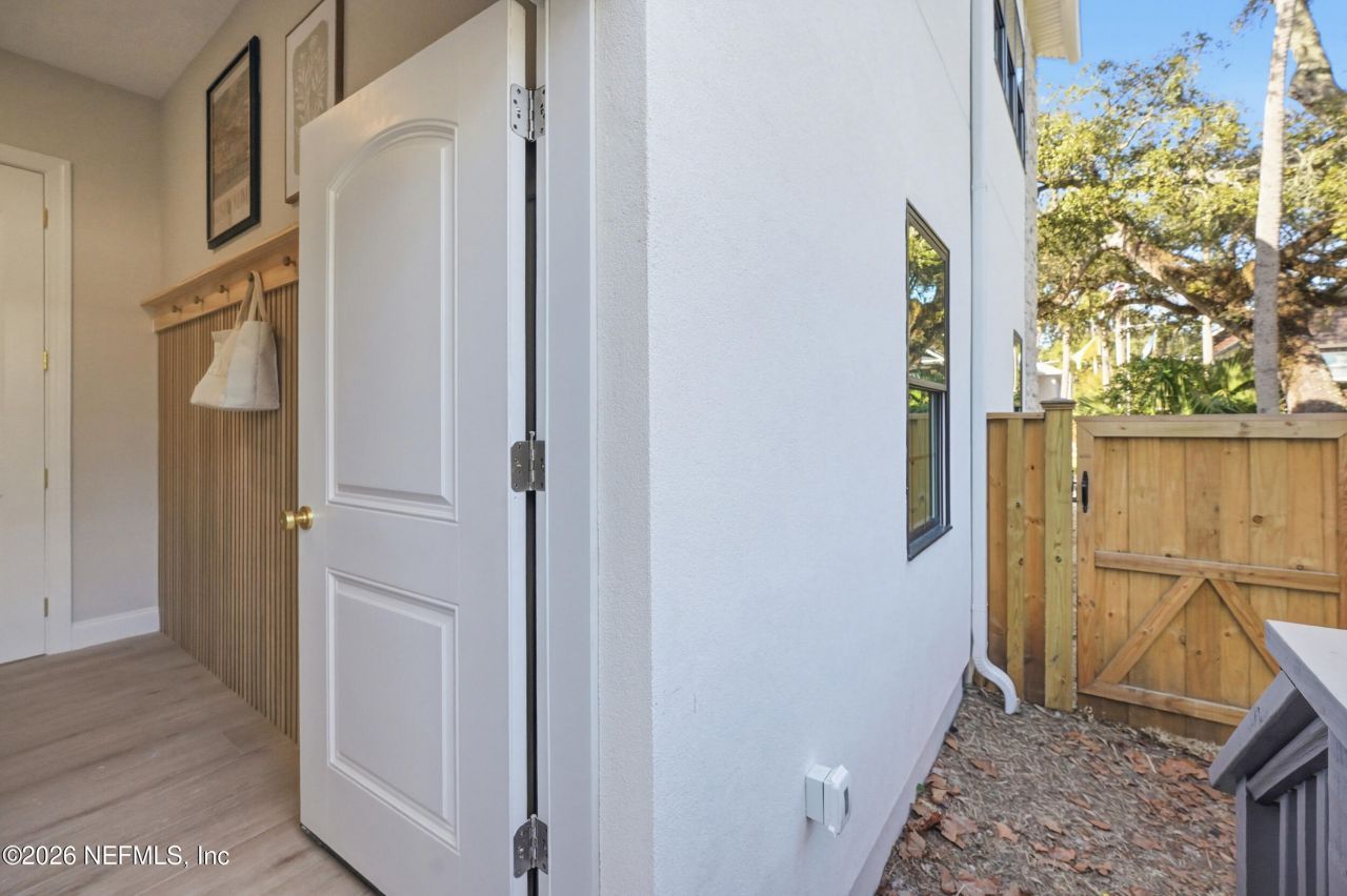 354 11th Street, Atlantic Beach, FL 32233 Photo