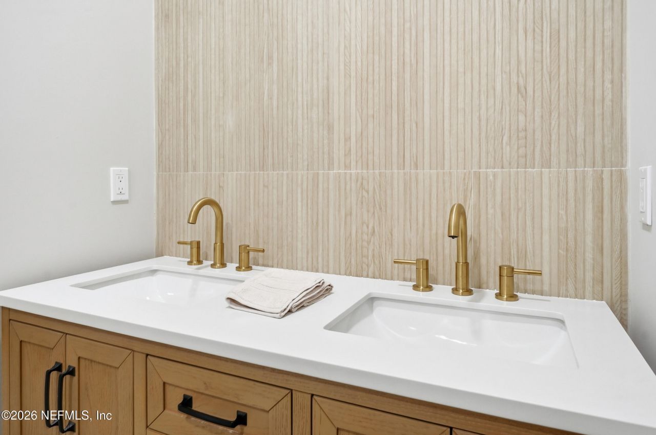 354 11th Street, Atlantic Beach, FL 32233 Photo