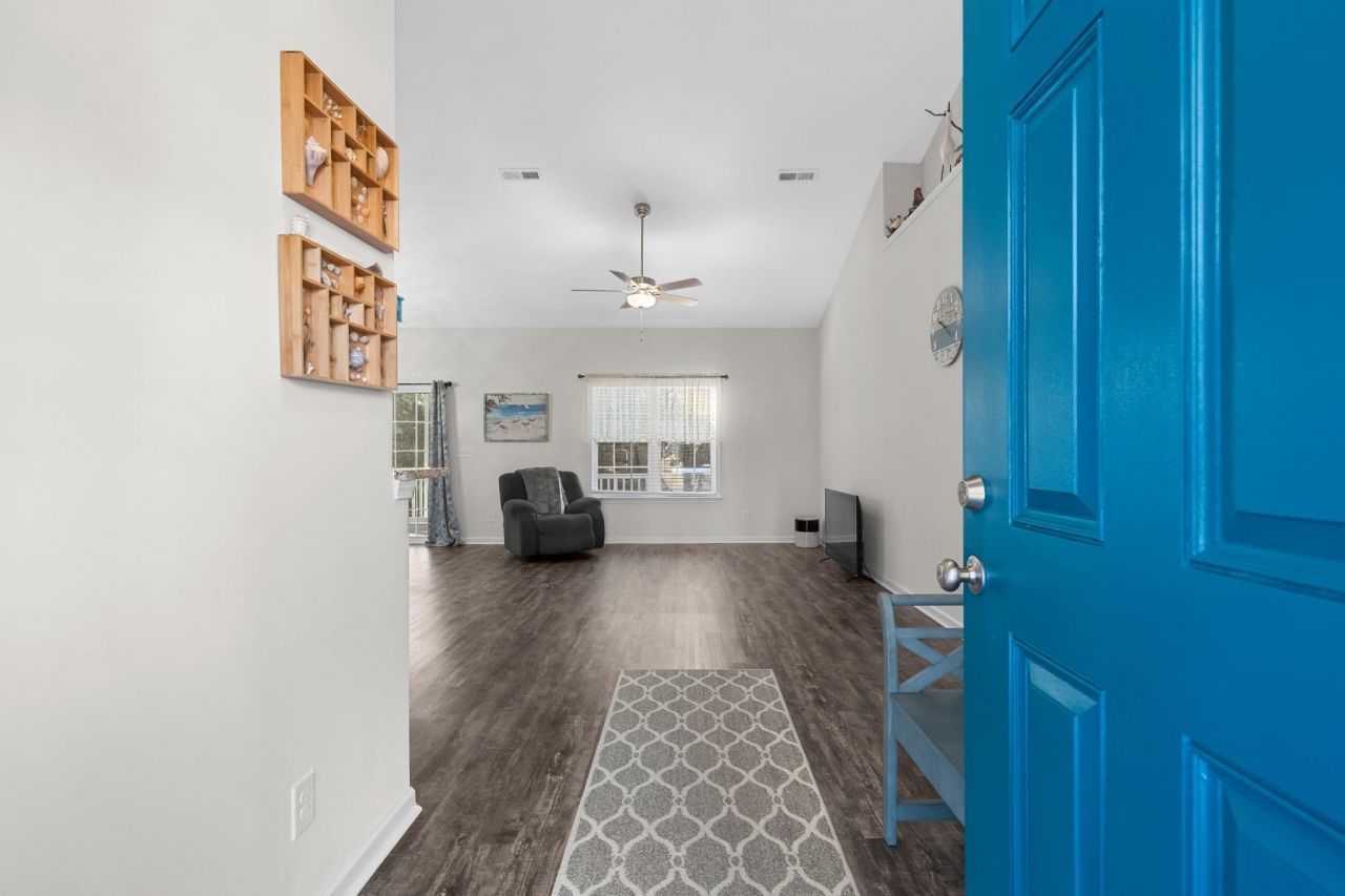 549 Rose Ave. Photo 15