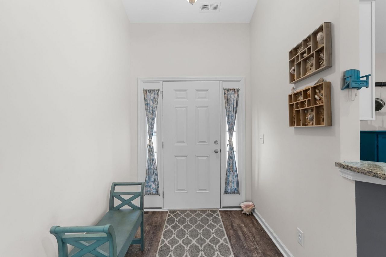 549 Rose Ave. Photo 16