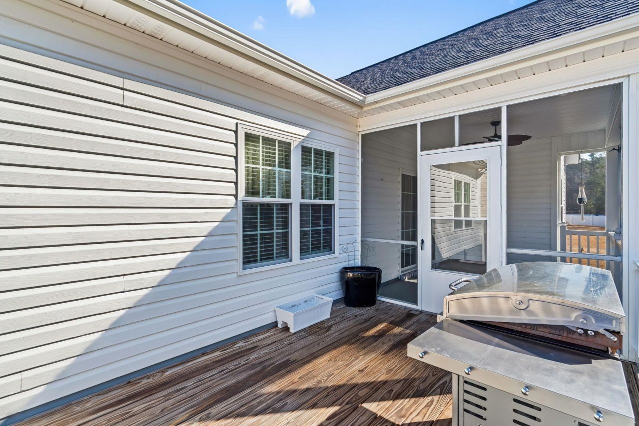 549 Rose Ave. Photo 35