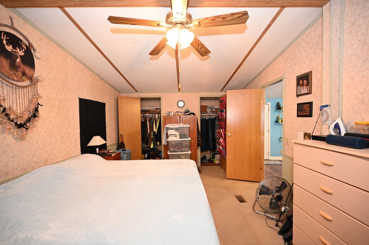 1631 Highway 646 Photo 15