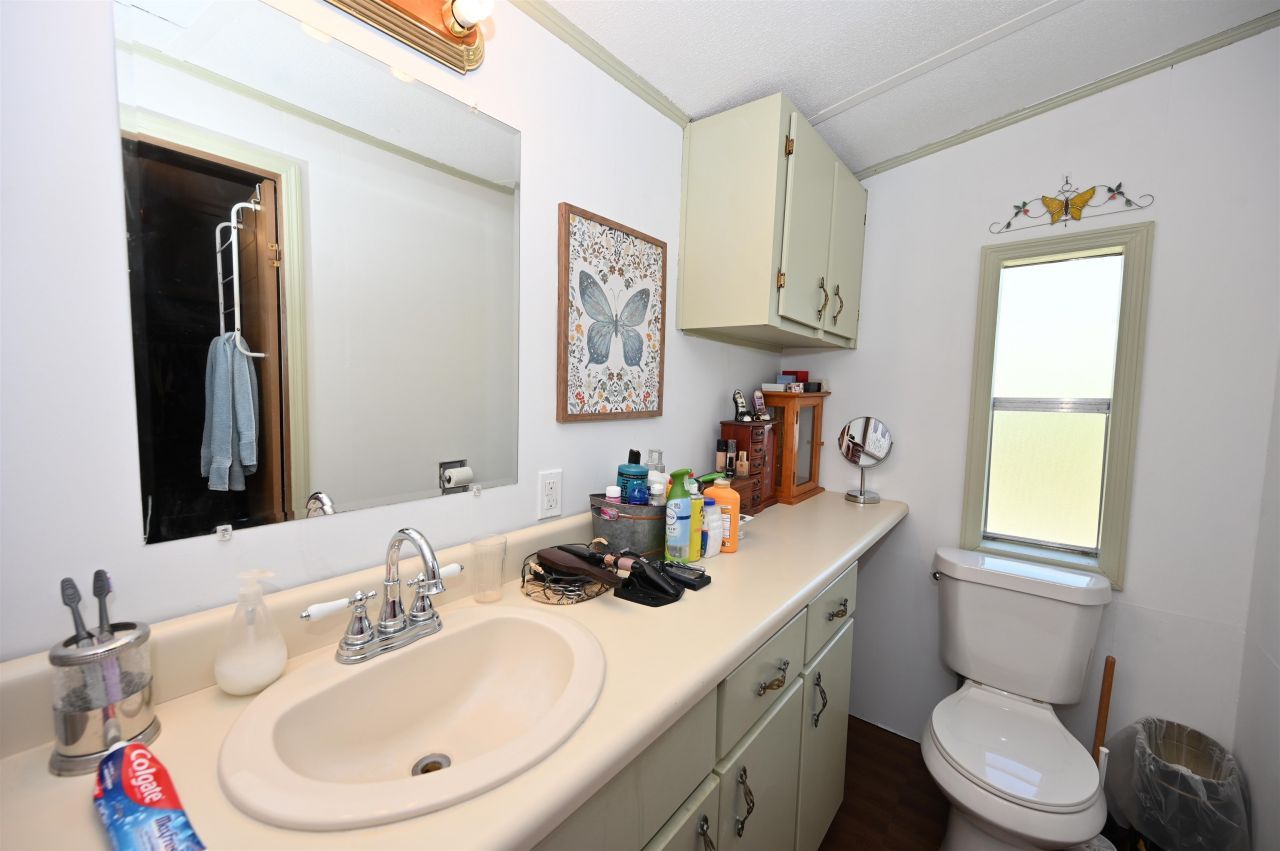 1631 Highway 646 Photo 16