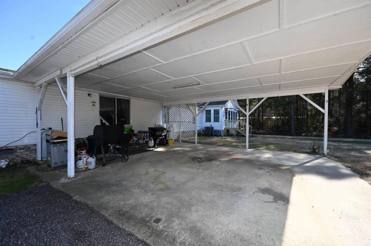 1631 Highway 646 Photo 41