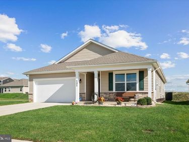 121 GRASMERE STREET, STEPHENS CITY, VA 22655