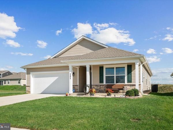 121 GRASMERE STREET, STEPHENS CITY, VA 22655