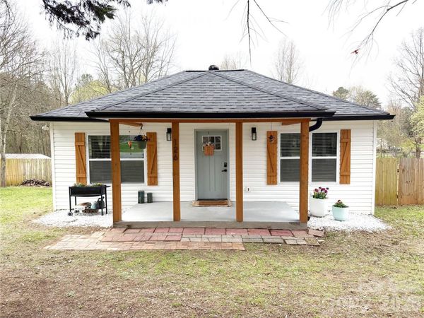 126 Laura Road, Mooresville, NC 28117