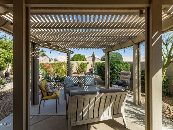 15836 W Lahlum Lane, Surprise, AZ 85374