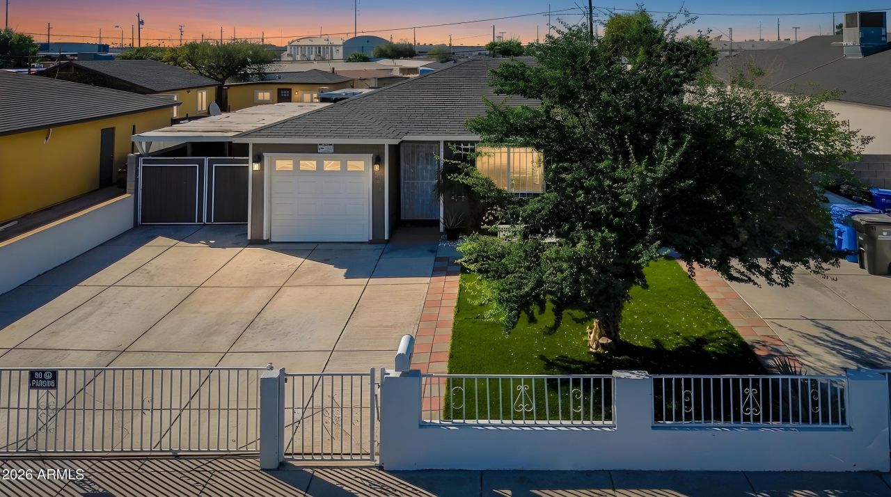 4436 N 37th Avenue, Phoenix, AZ 85019 Main Photo