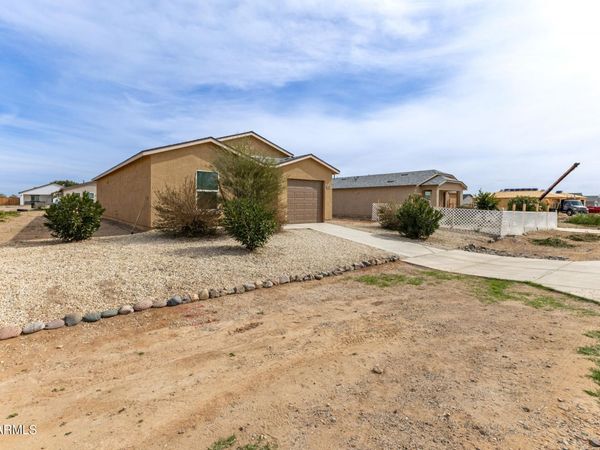 32017 N POPLAR Street, Wittmann, AZ 85361