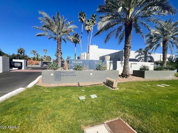 902 W GLENDALE Avenue, Unit 212, Phoenix, AZ 85021