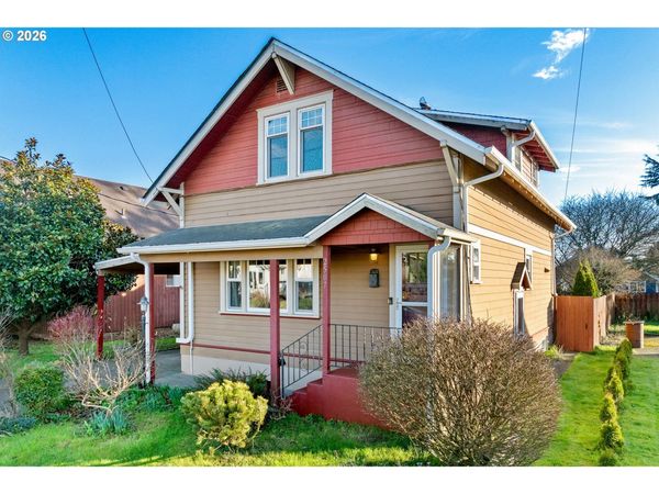 2507 6TH ST, Tillamook, OR 97141