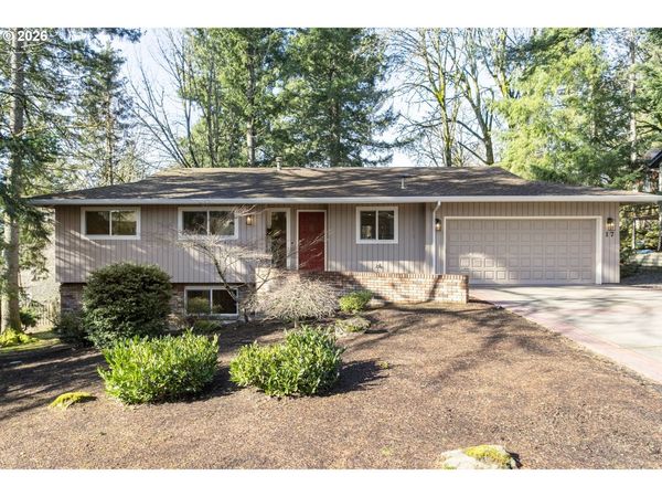 17 TOUCHSTONE, Lake Oswego, OR 97035