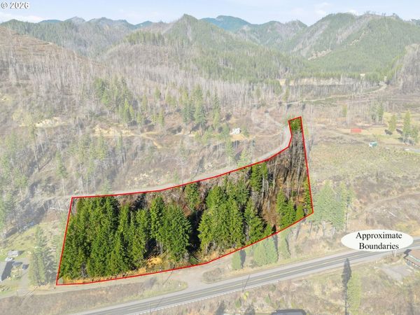 53189 MCKENZIE HWY, Blue River, OR 97413