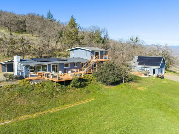 6251 Ventura Lane, Central Point, OR 97502