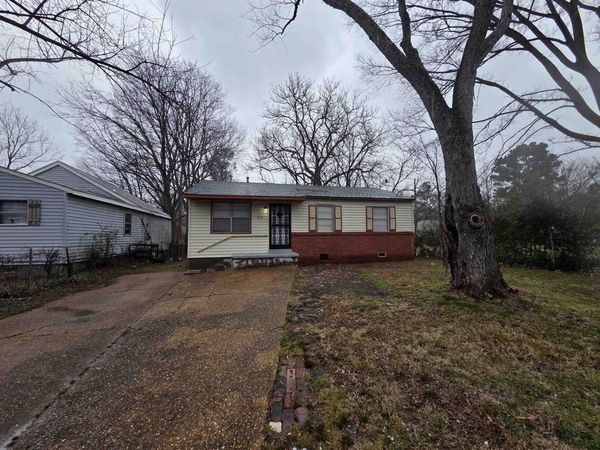 4535 BEACON HILL DR, Memphis, TN 38127