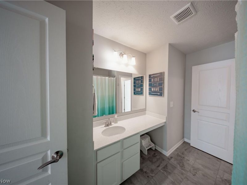 18764 Ledgestone Drive, Strongsville, OH 44149 Photo 27