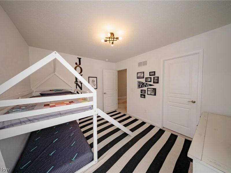 18764 Ledgestone Drive, Strongsville, OH 44149 Photo 31