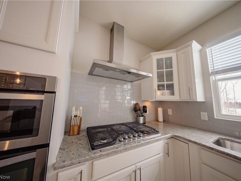 18764 Ledgestone Drive, Strongsville, OH 44149 Photo 7