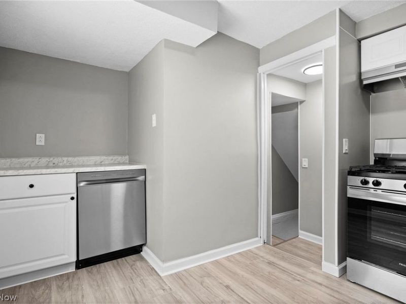 20214 Lanbury Avenue, Warrensville Heights, OH 44122 Photo 10