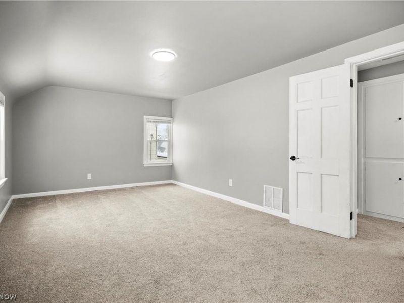 20214 Lanbury Avenue, Warrensville Heights, OH 44122 Photo 14