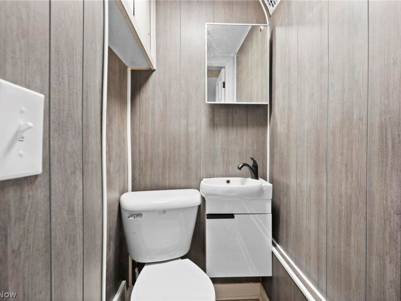 20214 Lanbury Avenue, Warrensville Heights, OH 44122 Photo 17