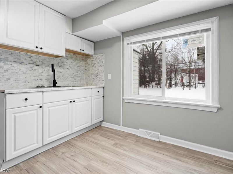 20214 Lanbury Avenue, Warrensville Heights, OH 44122 Photo 9