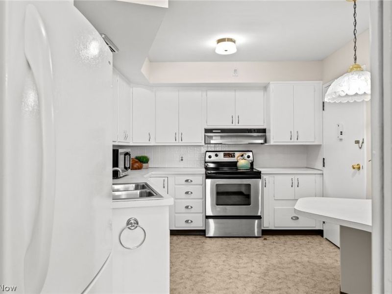 275 N Portage Path, Unit 7B, Akron, OH 44303 Photo 17