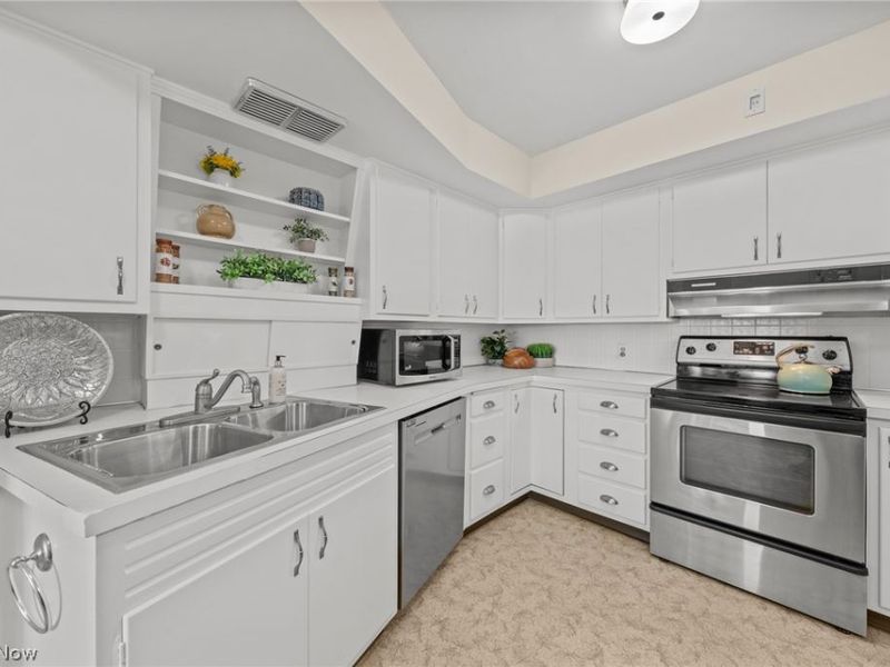 275 N Portage Path, Unit 7B, Akron, OH 44303 Photo 21