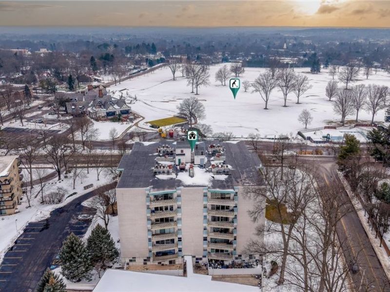 275 N Portage Path, Unit 7B, Akron, OH 44303 Photo 4