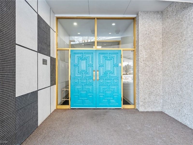 275 N Portage Path, Unit 7B, Akron, OH 44303 Photo 5