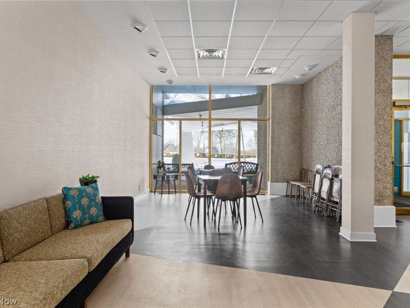 275 N Portage Path, Unit 7B, Akron, OH 44303 Photo 9