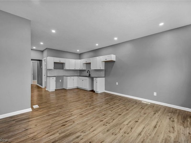 4011 Robert Avenue, Cleveland, OH 44109 Photo 8