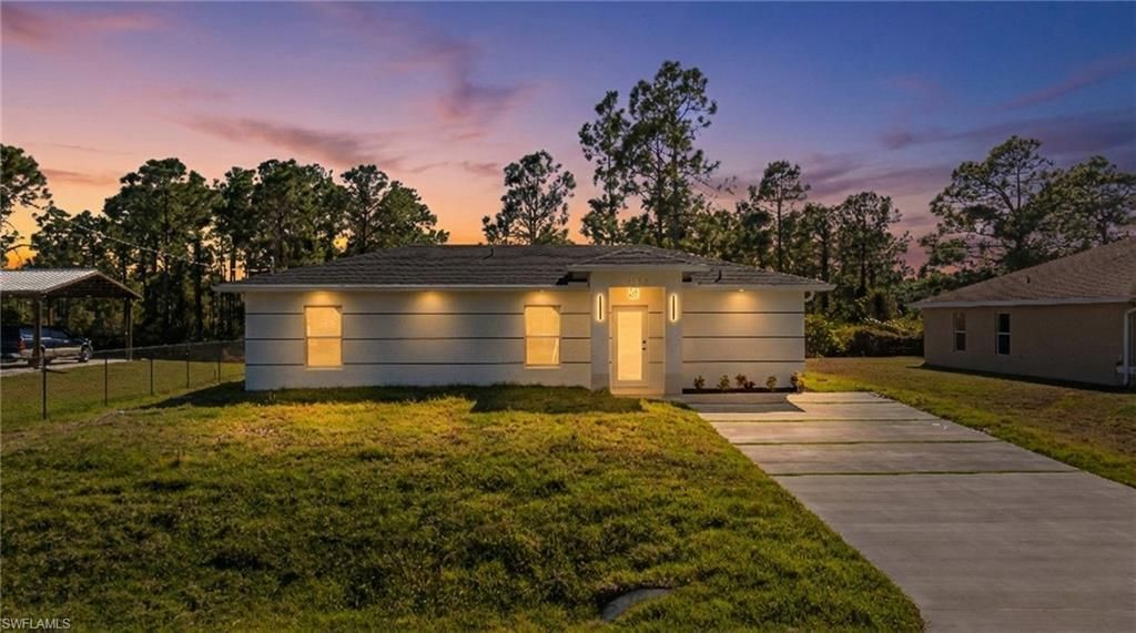 1120 Ravenswood St E, Lehigh Acres, FL 33974 Photo
