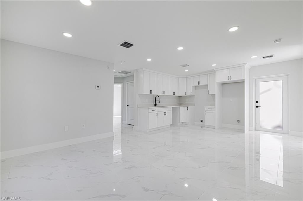 1120 Ravenswood St E, Lehigh Acres, FL 33974 Photo