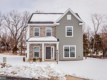 10615 WHISPERING PINE LANE, MCGAHEYSVILLE, VA 22840