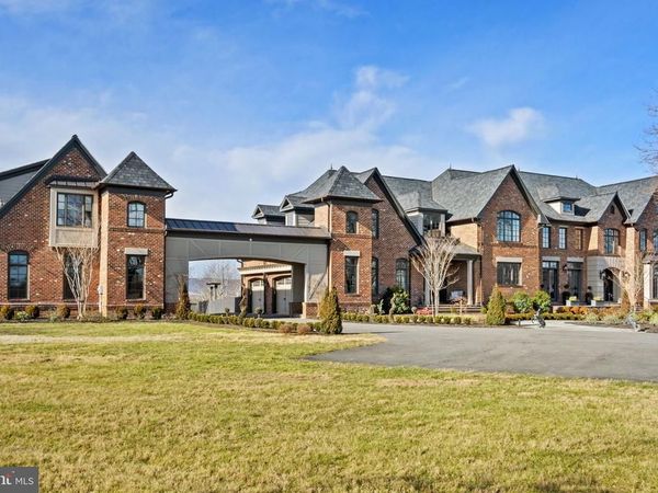 21051 ST LOUIS ROAD, MIDDLEBURG, VA 20117