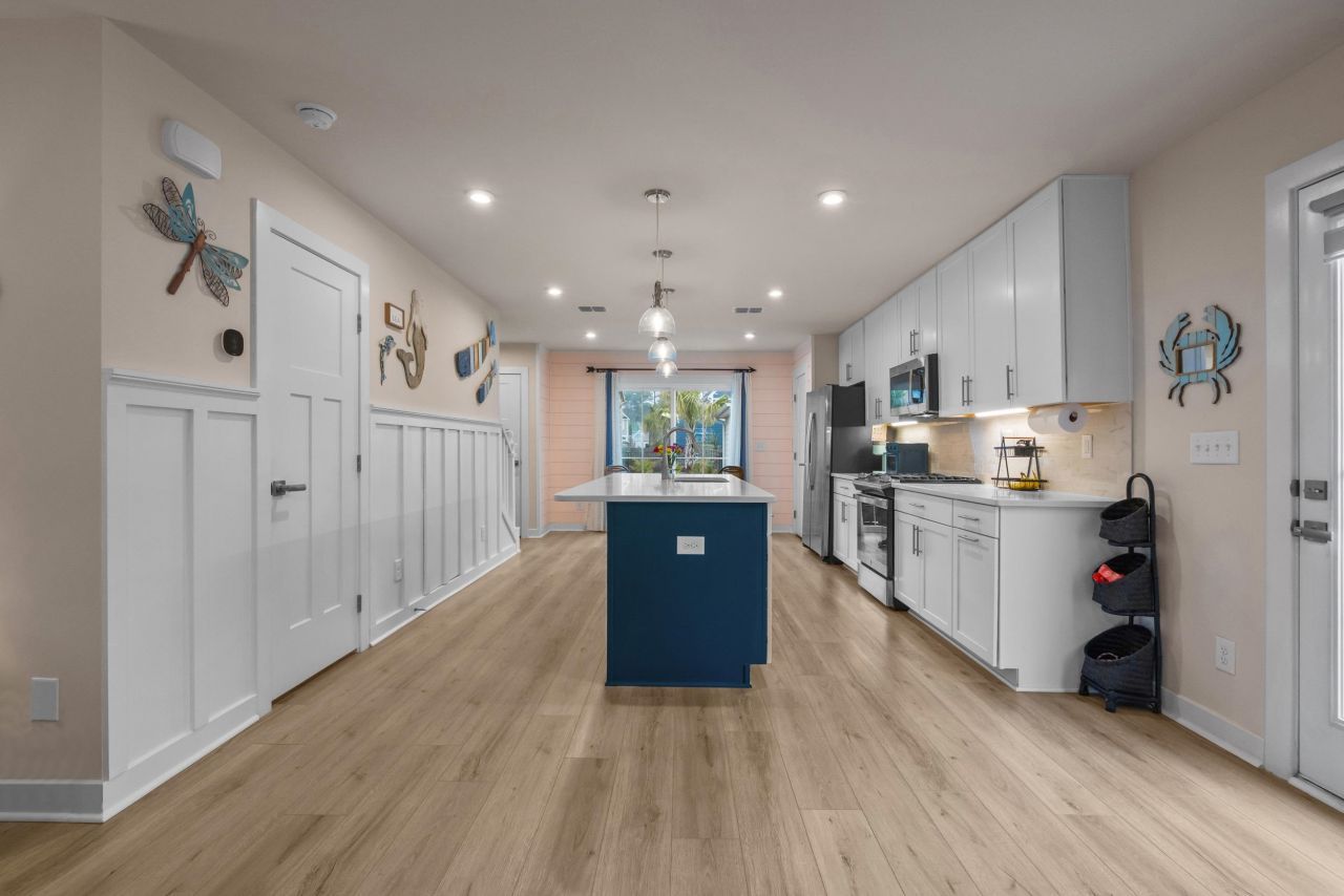 9000 Mabel Ct. Photo 12