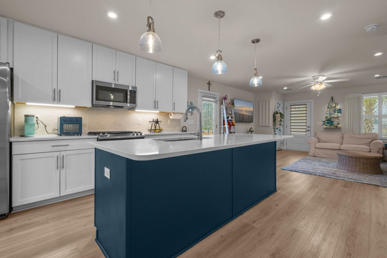 9000 Mabel Ct. Photo 13